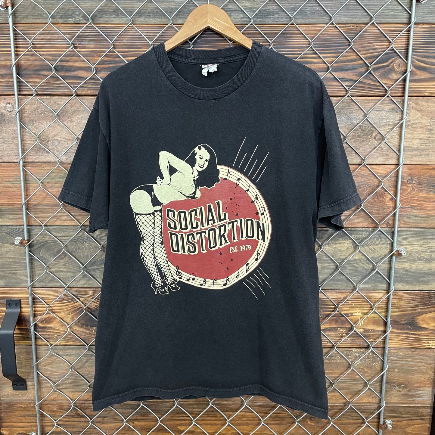 00s Social Distortion Pinup Girl Tee