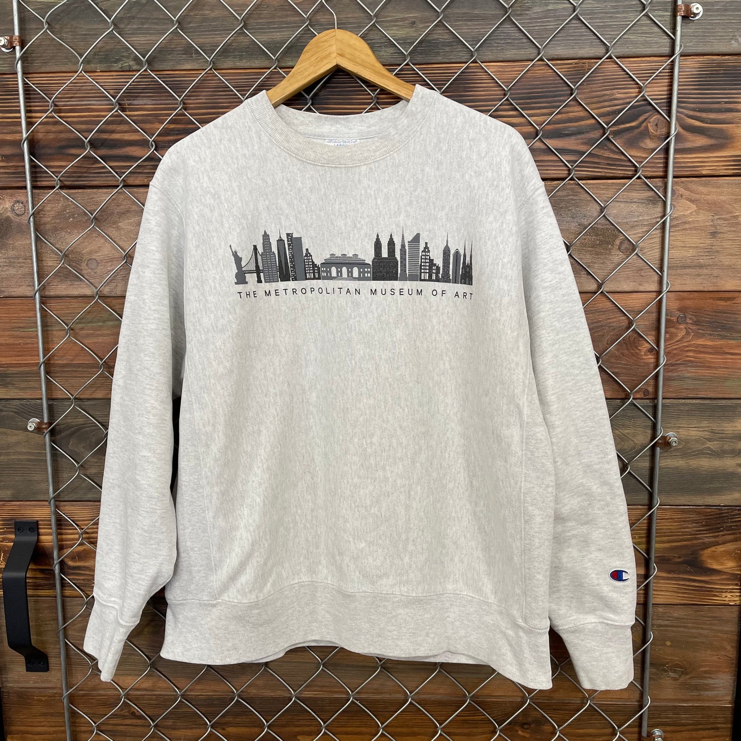 00s The Met NY Art Museum Crewneck
