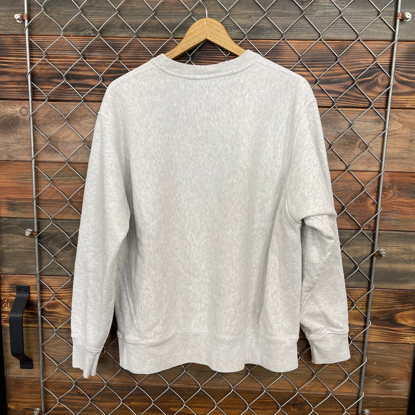 00s The Met NY Art Museum Crewneck